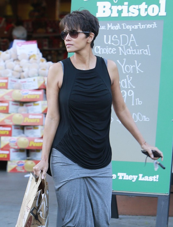 Halle Berry dwa miesiące po porodzie (FOTO)