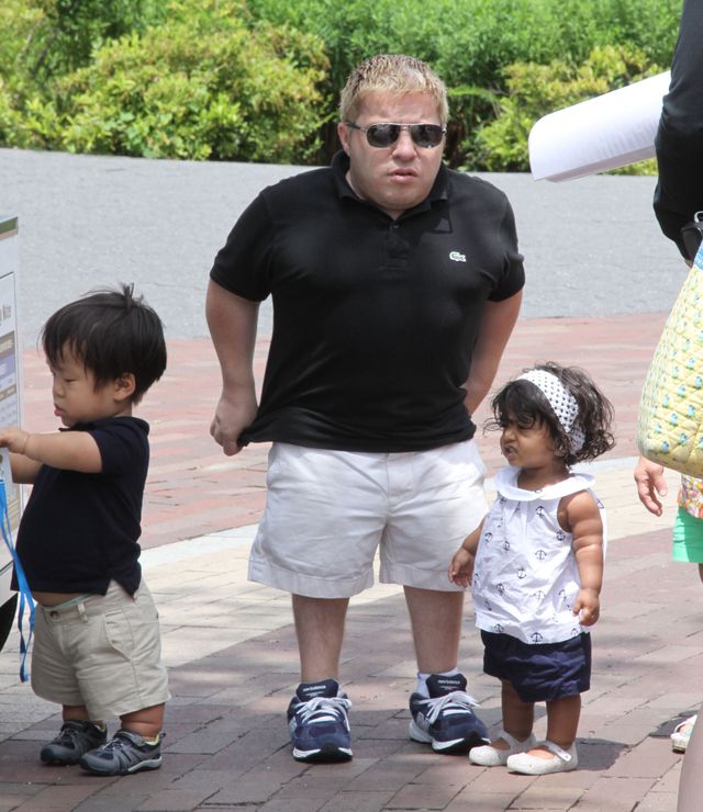 Mała para z dziećmi na statku pirackim (FOTO) Mała para z dziećmi na statku pirackim (FOTO)