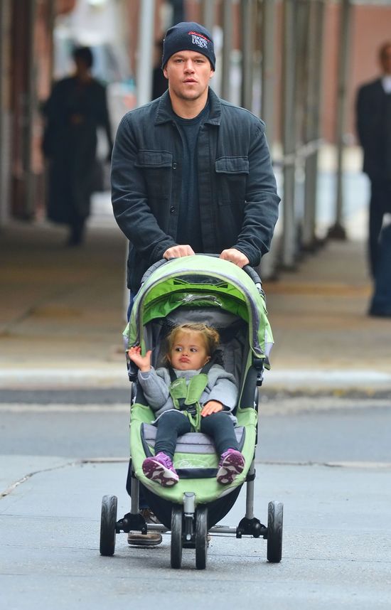 Matt Damon - tatuś na dyżurze (FOTO) Matt Damon - tatuś na dyżurze (FOTO)