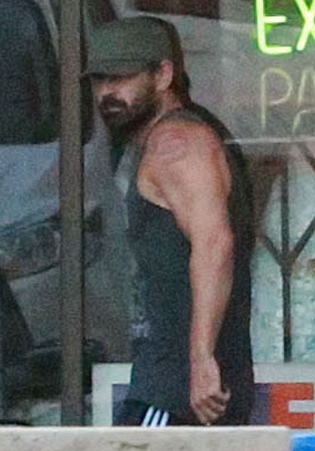 Colin Farrell też zapuścił brodę (FOTO) Colin Farrell też zapuścił brodę (FOTO)