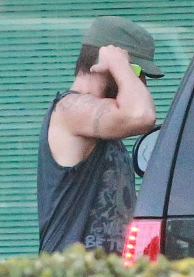 Colin Farrell też zapuścił brodę (FOTO) Colin Farrell też zapuścił brodę (FOTO)