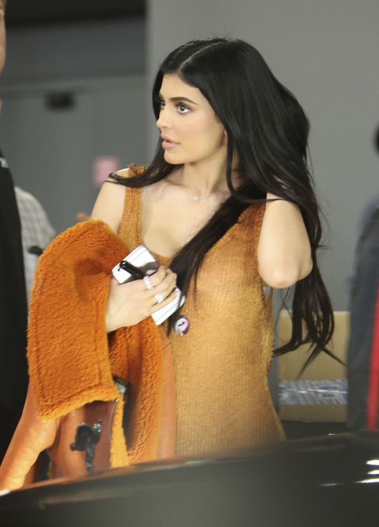 Kylie Jenner wbiła NÓŻ W PLECY Belli Hadid?!