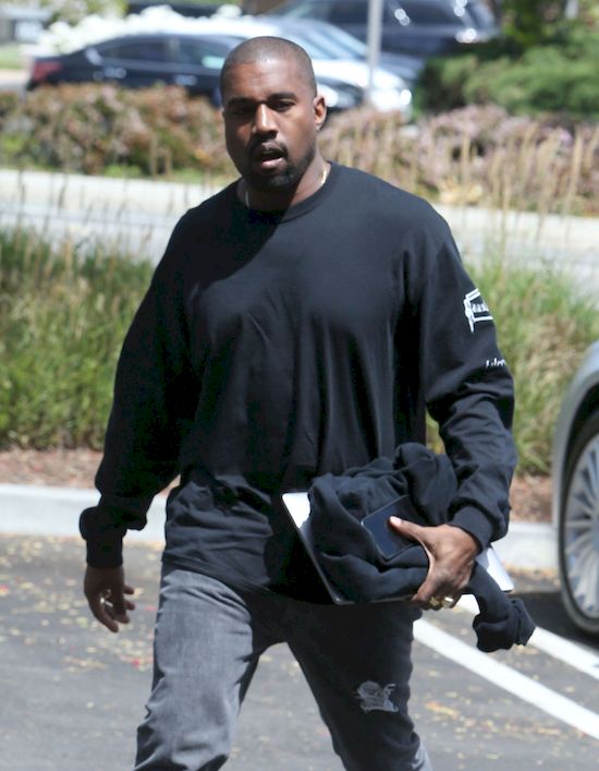 Kanye West odszedł od Kim Kardashian przez jej... TYŁEK?! 