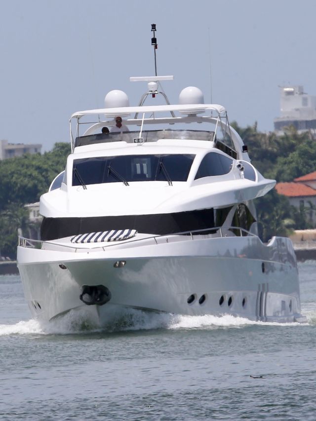 Beyonce z mężem i córeczką na luksusowym jachcie (FOTO)