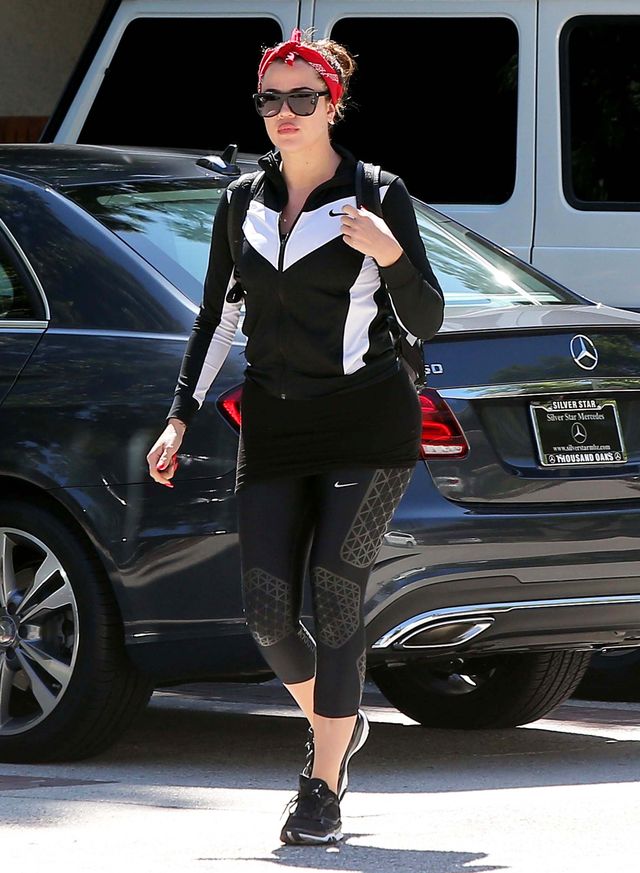 Khloe Kardashian w drodze na siłownię (FOTO) Khloe Kardashian w drodze na siłownię (FOTO)