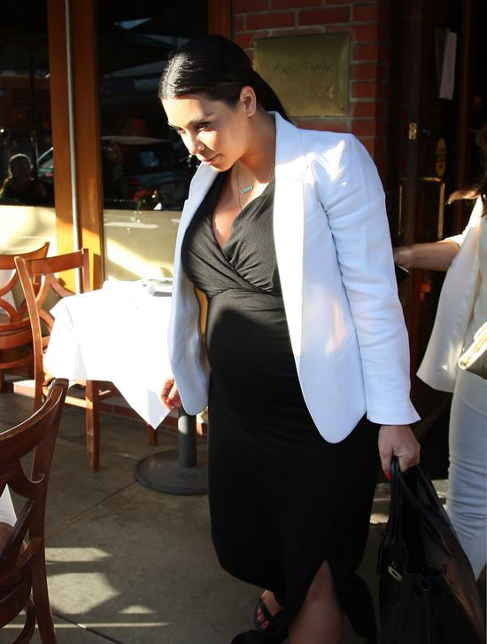 Kardashian: Nie muszę już chodzić z piersiami na wierzchu