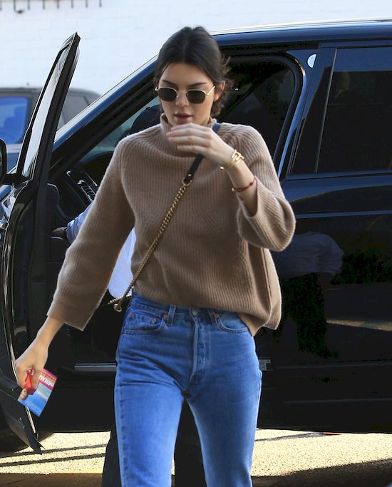 Kendall Jenner TOPLESS i... co ona ma na sobie?! (INSTA)