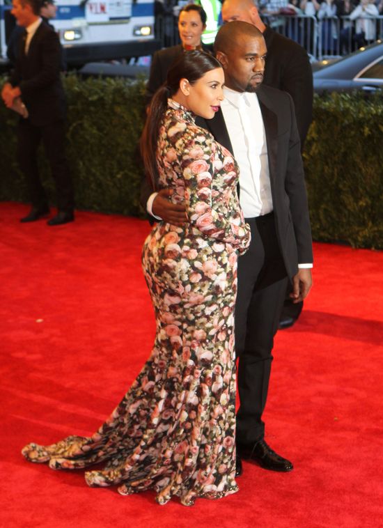 Kim Kardashian wycięta ze zdjęcia na Vogue (FOTO)