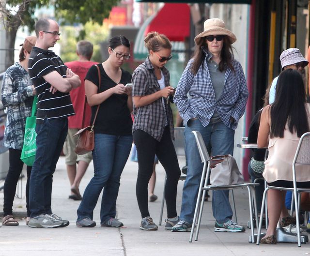 Natalie Portman pokazuje środkowy palec (FOTO)