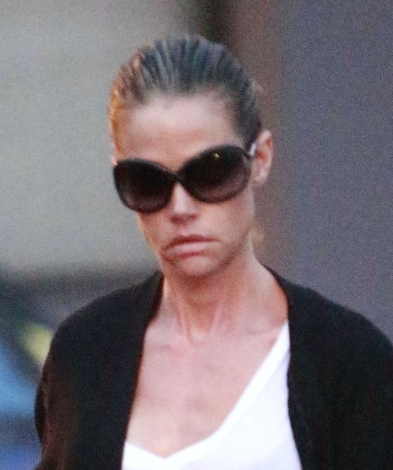 Denise Richards - wychudzona i zmęczona (FOTO) Denise Richards - wychudzona i zmęczona (FOTO)