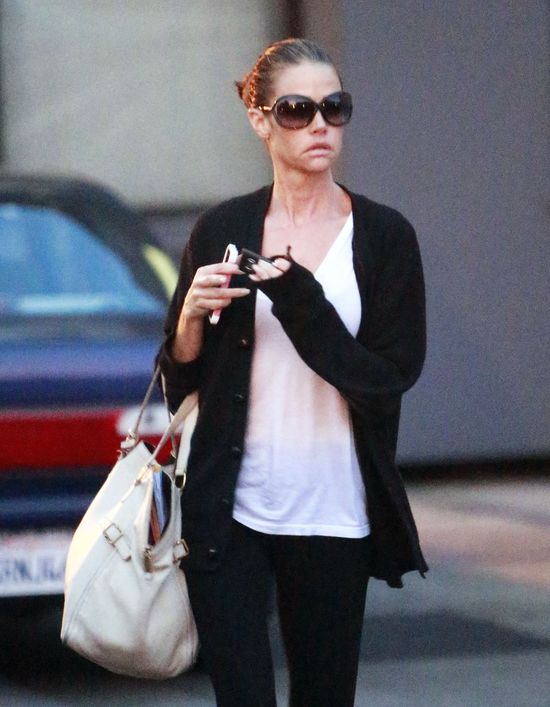 Denise Richards - wychudzona i zmęczona (FOTO) Denise Richards - wychudzona i zmęczona (FOTO)