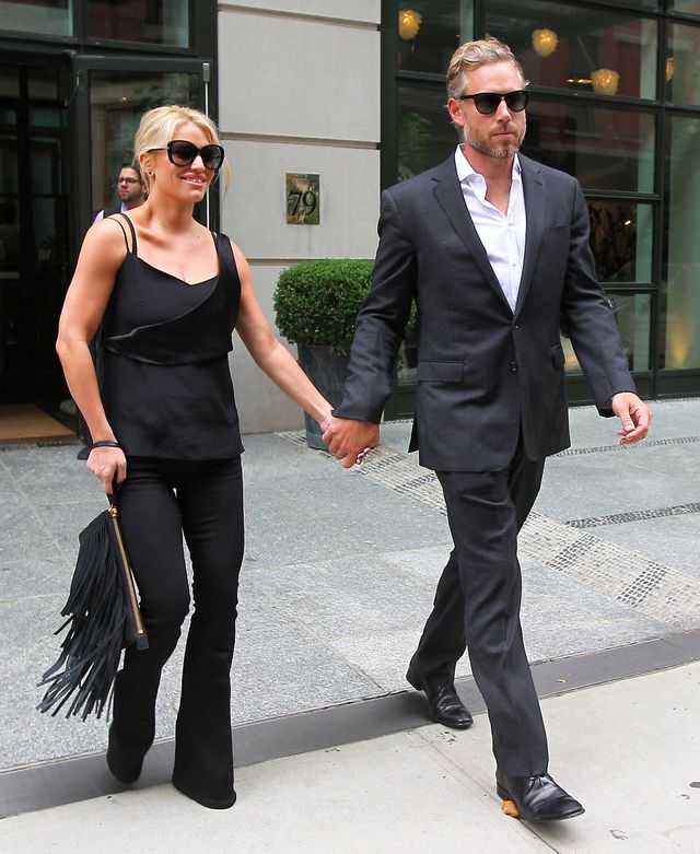 Zamiast się upiększyć, oszpeciła się! (FOTO)