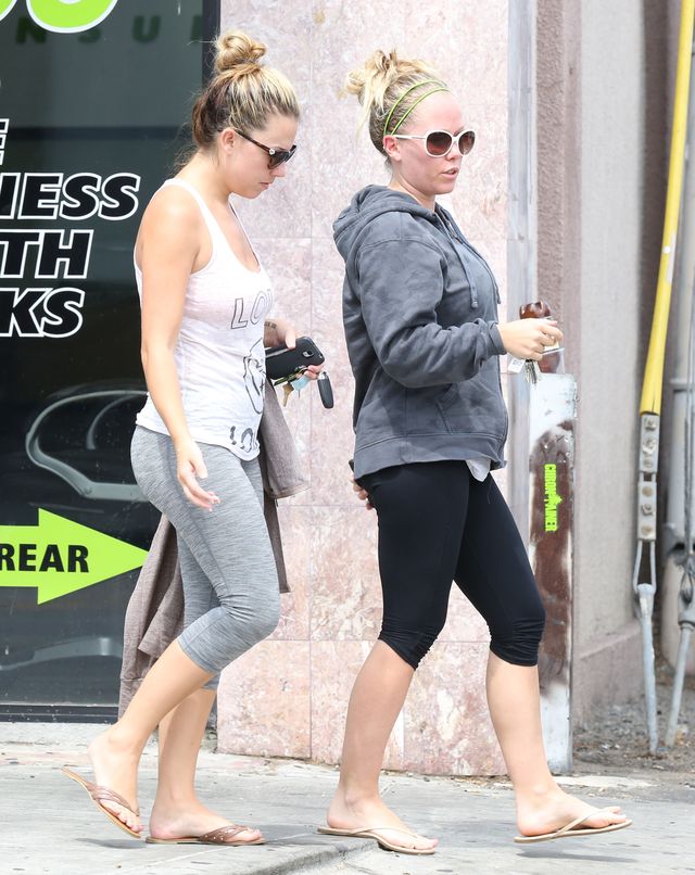 Kendra Wilkinson imprezuje bez męża 