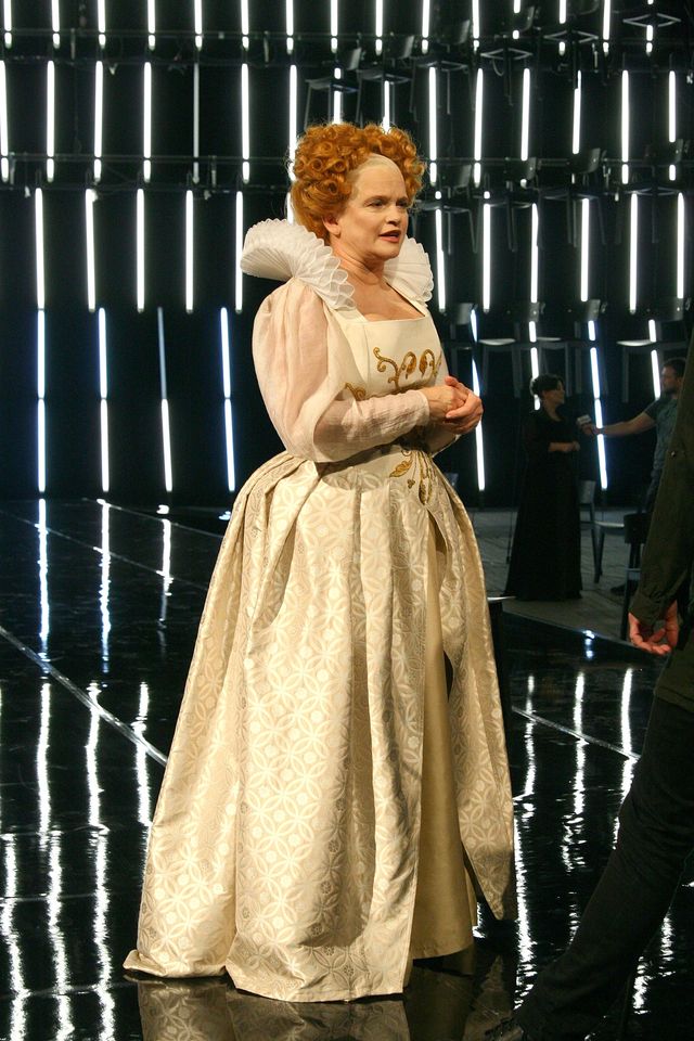 Katarzyna Figura w roli królowej Anglii (FOTO)