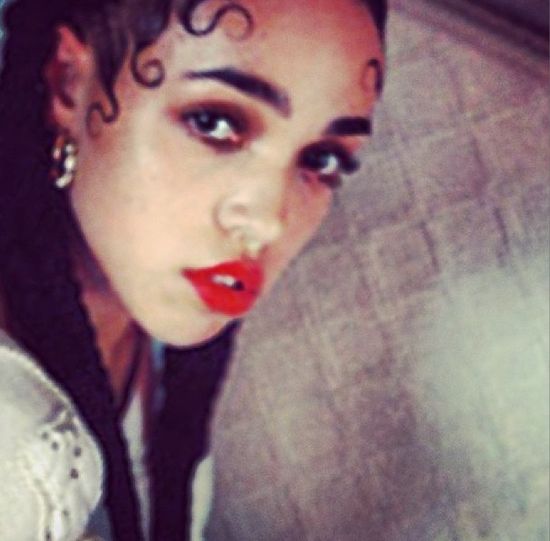 FKA Twigs - kim jest nowa dziewczyna Roberta Pattinsona?