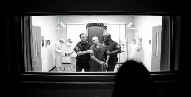 Widzieliście już nowy teledysk dziewczyny Pattinsona?