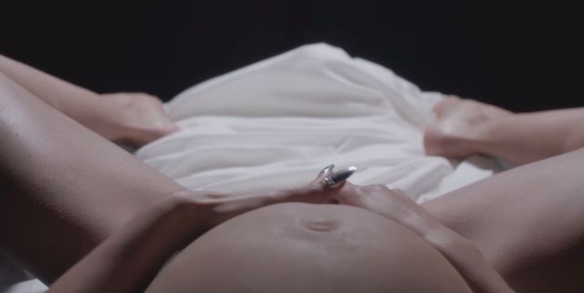 Fka Twigs pokazała ciążowy brzuszek? (VIDEO)