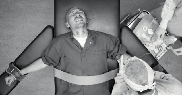 Widzieliście już nowy teledysk dziewczyny Pattinsona?