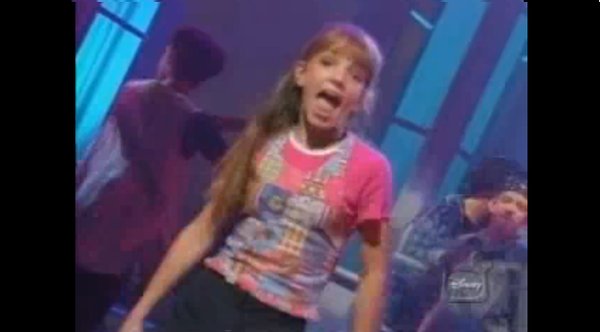 Nastoletnia Britney i Justin bawią publiczność (VIDEO)