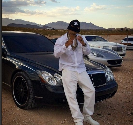 Tajemnicza kobieta w łóżku French Montany