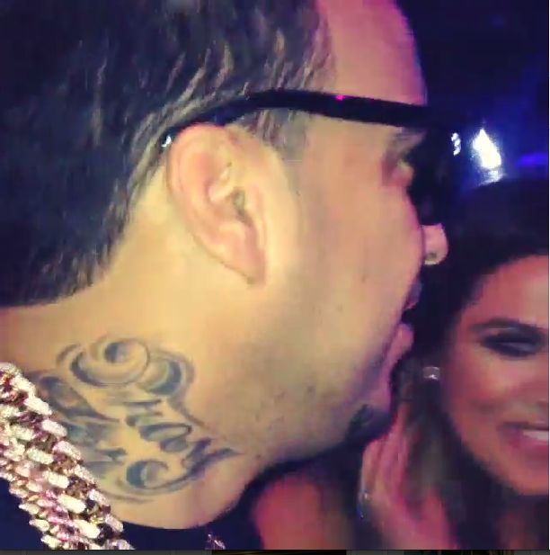 Khloe Kardashian imprezuje z nowym chłopakiem (VIDEO)