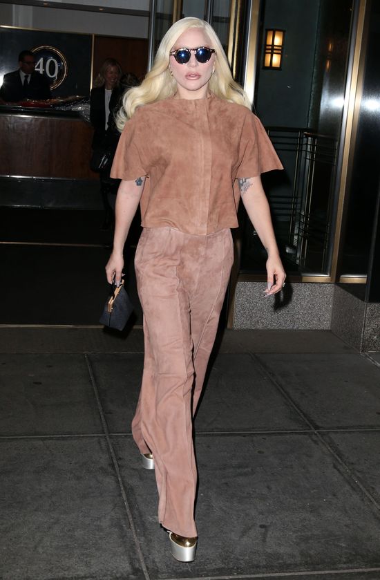 Lady Gaga w niepowtarzalnym występie na Grammy Lady Gaga w niepowtarzalnym występie na Grammy