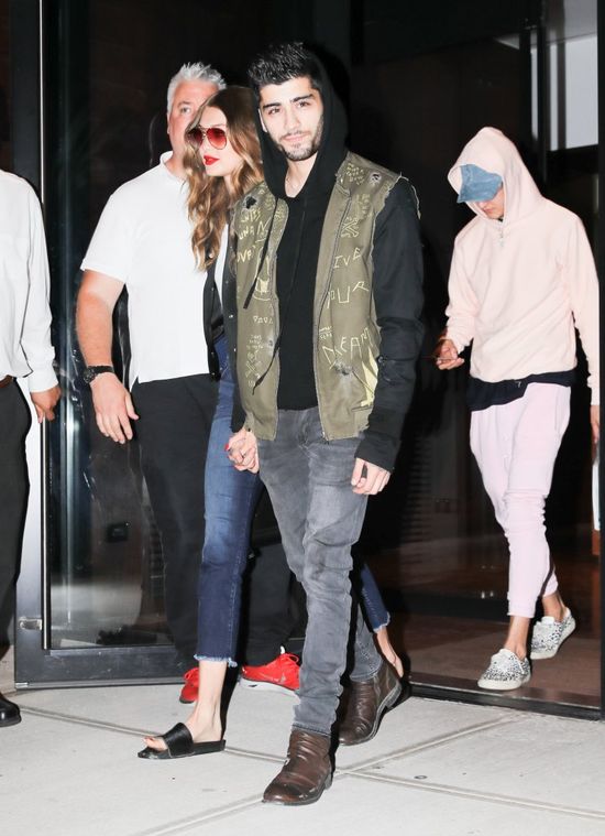 Gigi jest ZAŁAMANA! Zayn ZDRADZAŁ ją z fanką!