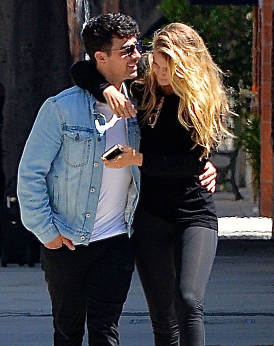 Gigi Hadid i Joe Jonas ROZSTALI SIĘ!