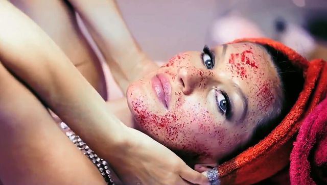 Gisele Bundchen też skusiła się na wampirzy lifting? (FOTO) Gisele Bundchen też skusiła się na wampirzy lifting? (FOTO)