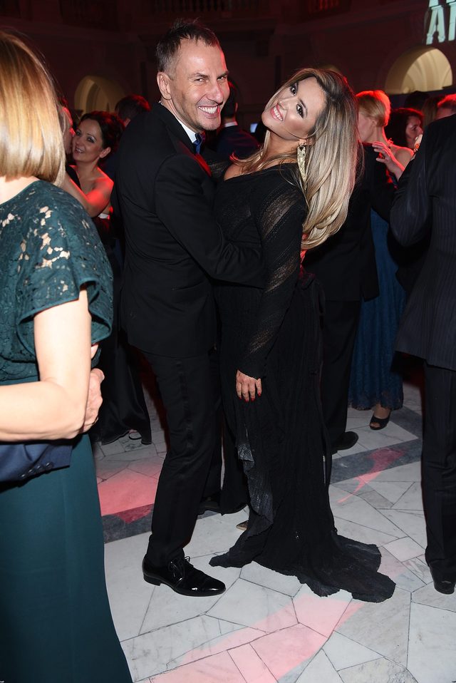 Gojdź pokazał, jak poddaje się wampirzemu liftingowi