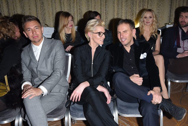 Gojdź pokazał, jak poddaje się wampirzemu liftingowi