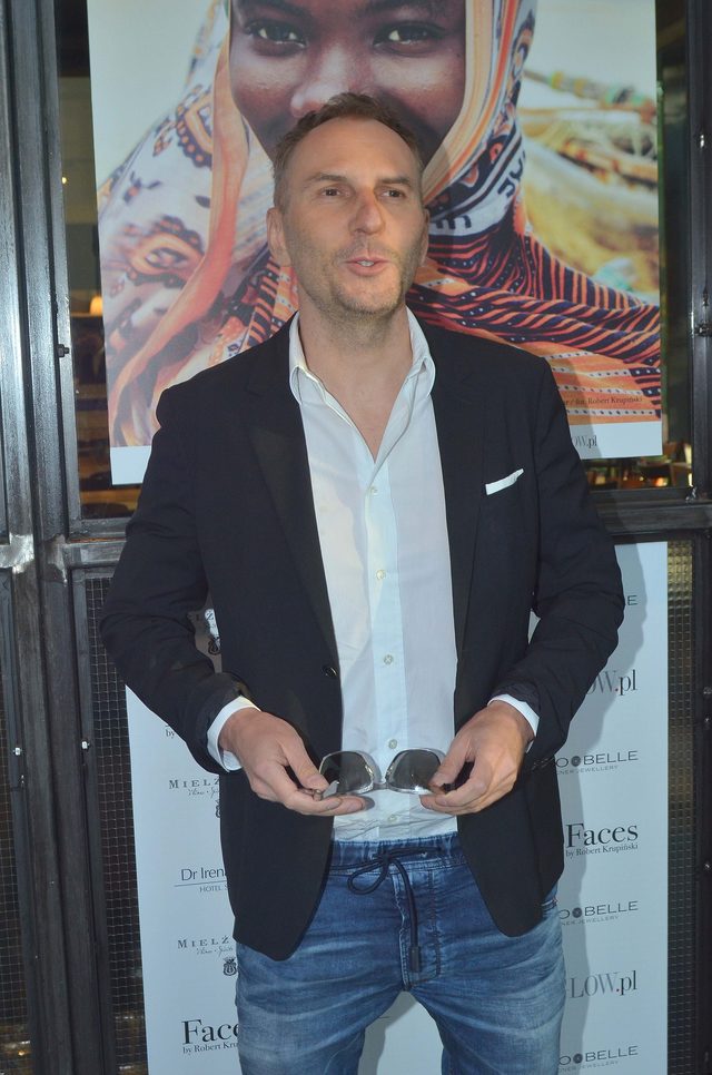 Gojdź przyjrzał się twarzy Roberta Lewandowskiego z bliska Gojdź przyjrzał się twarzy Roberta Lewandowskiego z bliska