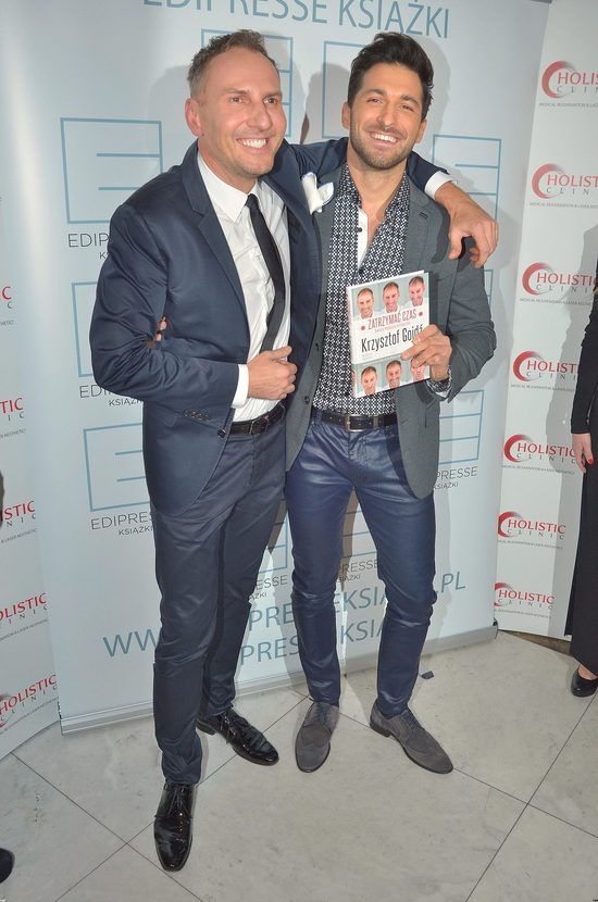 Glonojady i wielkie cycki? Doktor takich rzeczy nie robi