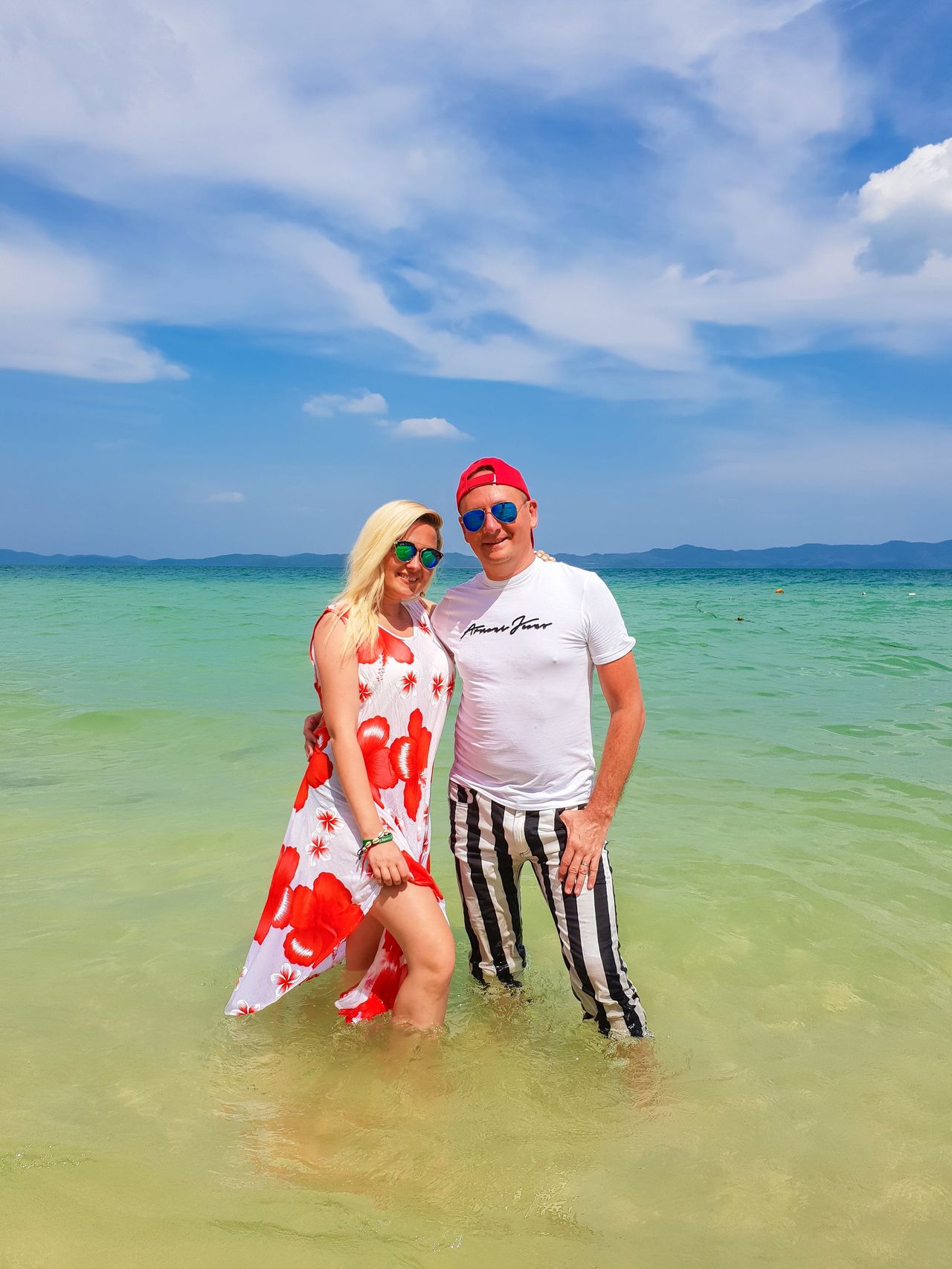 Ponętna Gosia Andrzejewicz na plaży w Tajlandii (ZDJĘCIA)