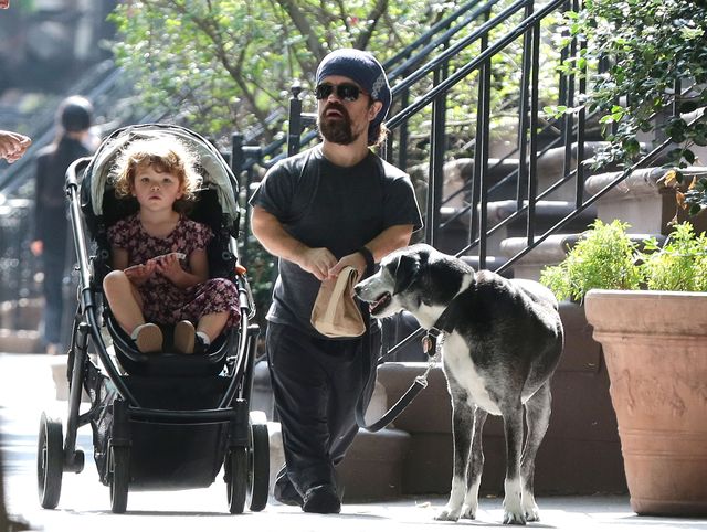 Peter Dinklage przyłapany z rodzinką (FOTO)