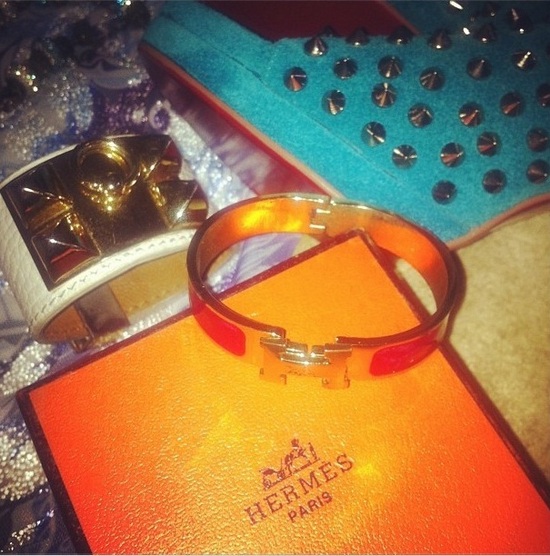 Wiktoria Grycan chwali się drogimi ubraniami (FOTO) Wiktoria Grycan chwali się drogimi ubraniami (FOTO)