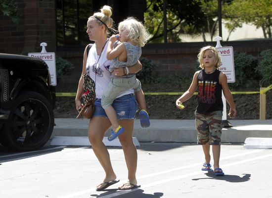 Gdy Gwen Stefani rodziła mu syna, on spał z nianią! Gdy Gwen Stefani rodziła mu syna, on spał z nianią!