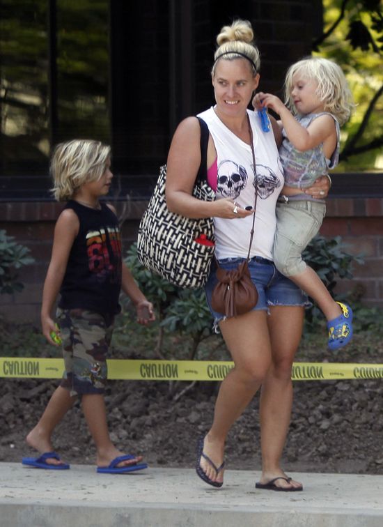 Gdy Gwen Stefani rodziła mu syna, on spał z nianią! Gdy Gwen Stefani rodziła mu syna, on spał z nianią!