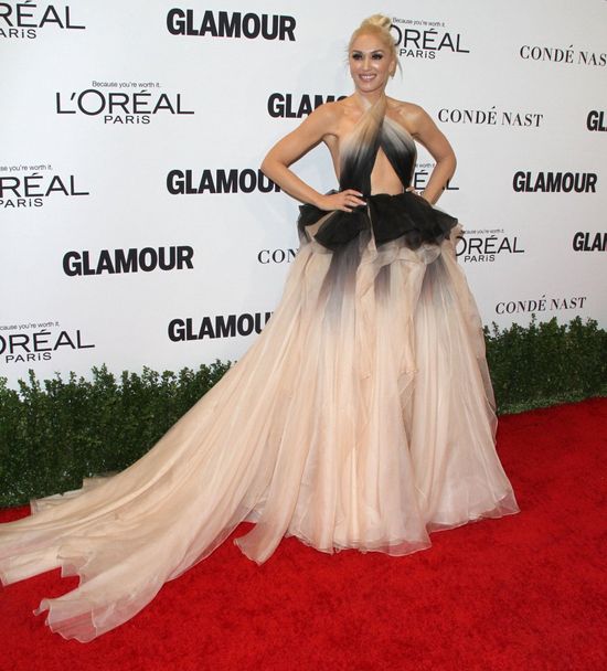 Gwen Stefani mogła zaplątać się we własnej stylizacji (FOTO) Gwen Stefani mogła zaplątać się we własnej stylizacji (FOTO)