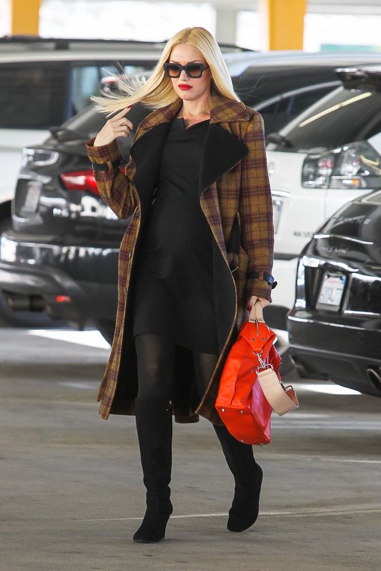 Wreszcie pokazała ciążowy brzuszek (FOTO)