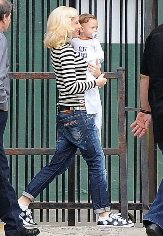 Ta modna mama zawsze dba o stylówkę synka. (FOTO) Ta modna mama zawsze dba o stylówkę synka. (FOTO)