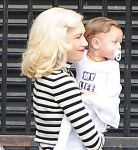 Ta modna mama zawsze dba o stylówkę synka. (FOTO) Ta modna mama zawsze dba o stylówkę synka. (FOTO)