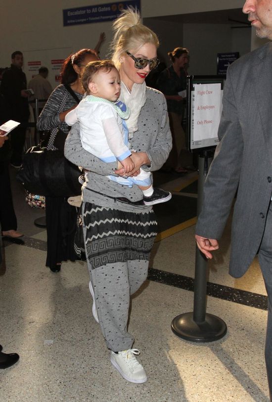 Jego mama lubi eksperymenty ze stylem (FOTO) Jego mama lubi eksperymenty ze stylem (FOTO)