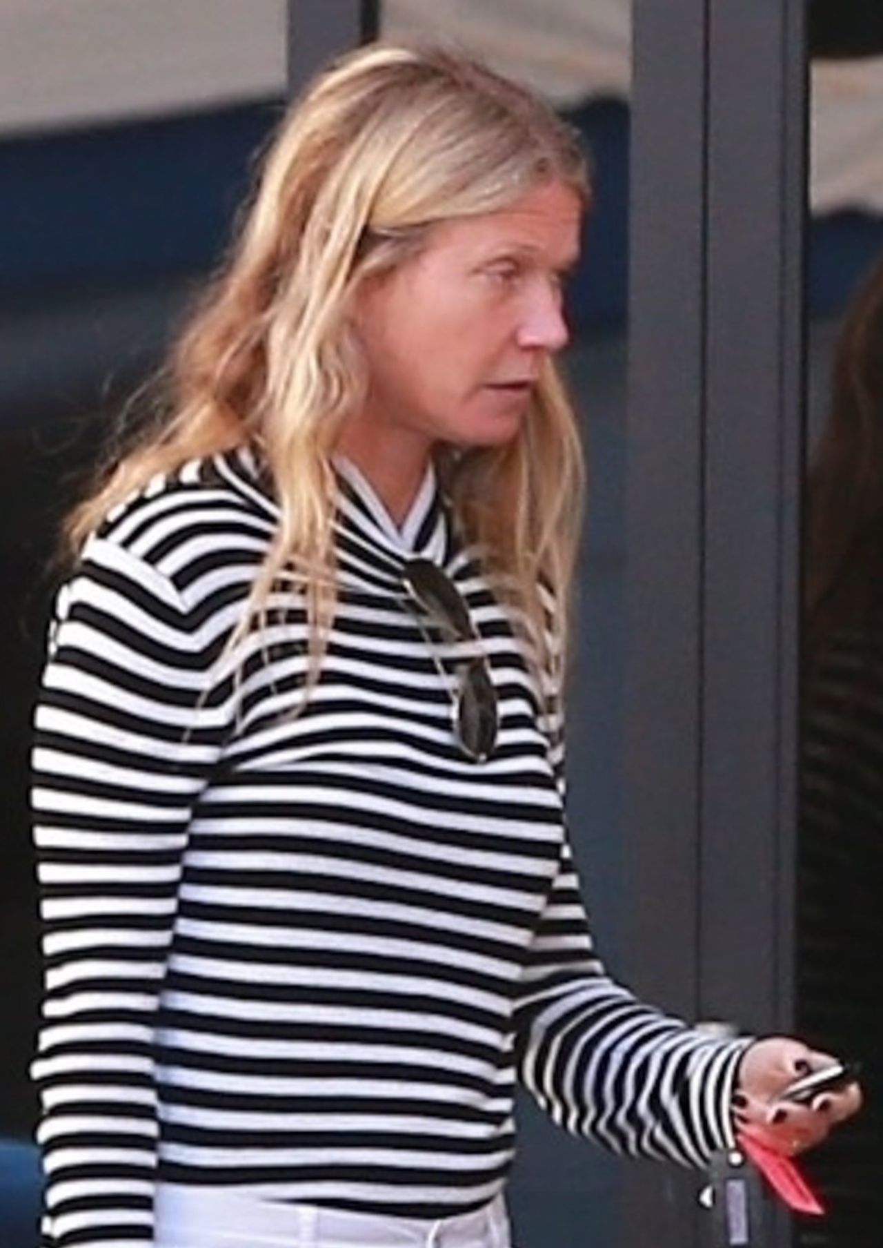 Zmęczona Gwyneth Paltrow bez makijażu wróciła z wakacji (ZDJĘCIA) Zmęczona Gwyneth Paltrow bez makijażu wróciła z wakacji (ZDJĘCIA)