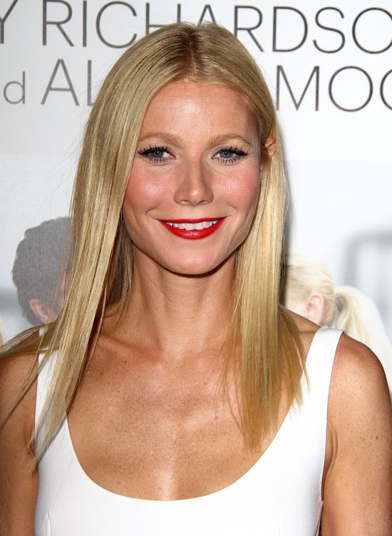 Czym Gwyneth Paltrow rozjaśnia zęby?