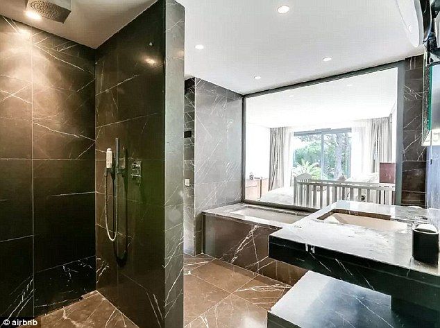 Gwyneth Paltrow potrzebowała noclegu. Nie zatrzymała się w zwykłym hotelu