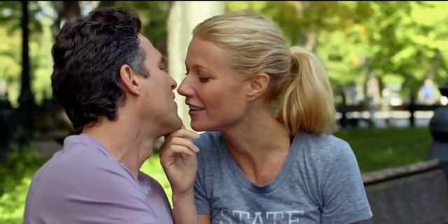 Gwyneth Paltrow robi striptiz (VIDEO)