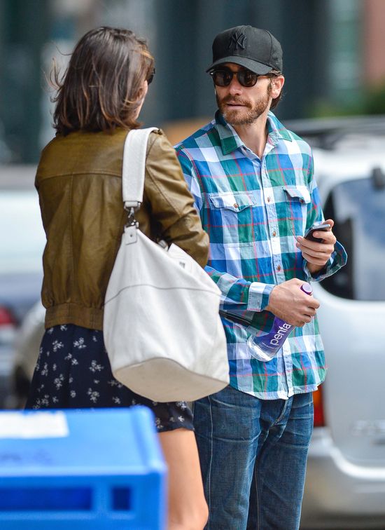 Gyllenhaal na romantycznym spacerze (FOTO)