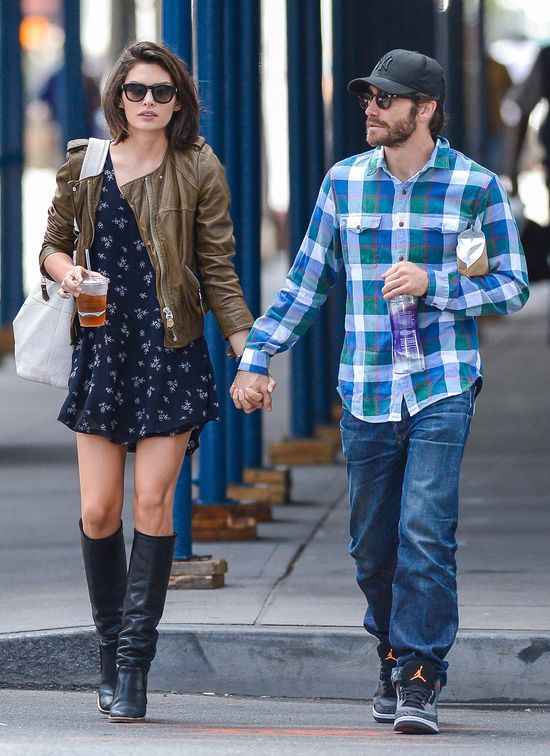 Gyllenhaal na romantycznym spacerze (FOTO)