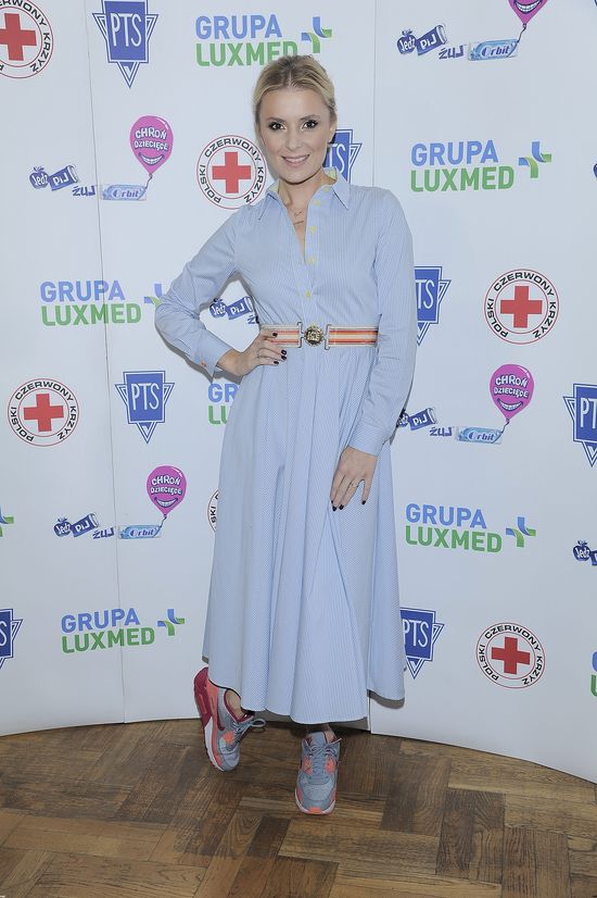 Obie usiłowały być modne. Której wyszło lepiej? (FOTO) Obie usiłowały być modne. Której wyszło lepiej? (FOTO)